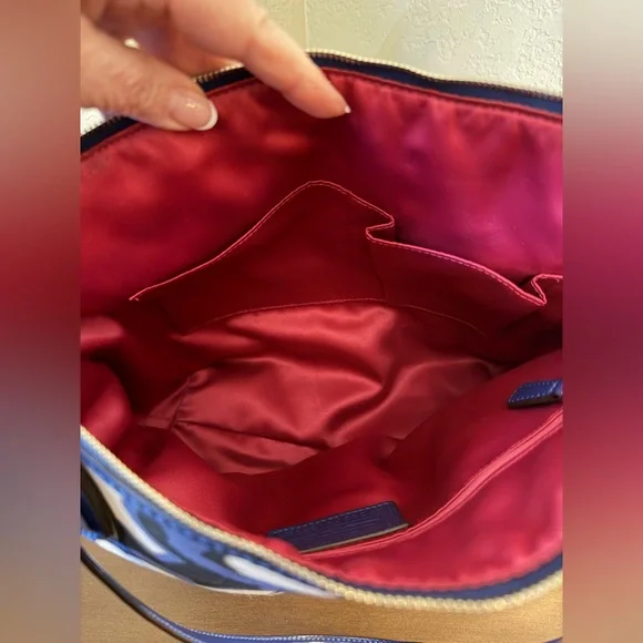 Coach Poppy Floral Navy and Cream Tote Bag - Picture 10 of 13